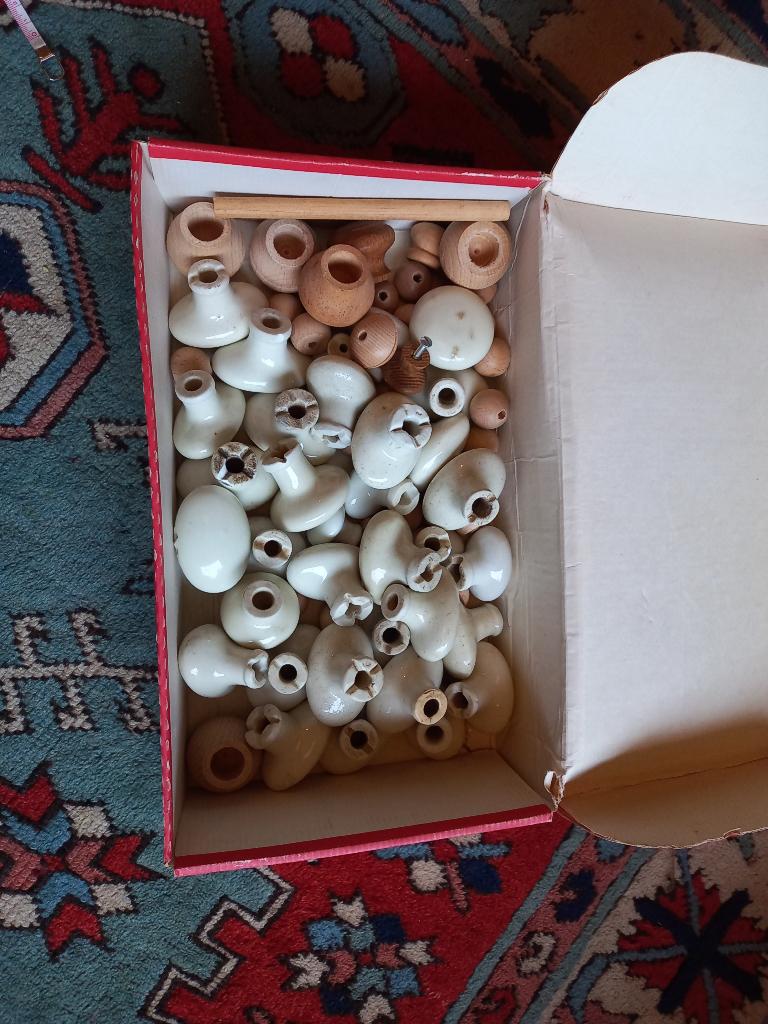 Antieke porseleinen deurknoppen, Ophalen of Verzenden, Nieuw, Overige materialen, Klink of Kruk