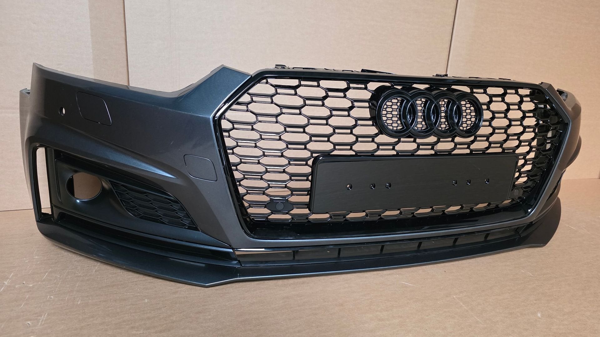 Voorbumper Audi A5 B9 8W S-line S5 6xPDC KLS 2016-2019 8W6, Gebruikt, -, Voor, Ophalen of Verzenden