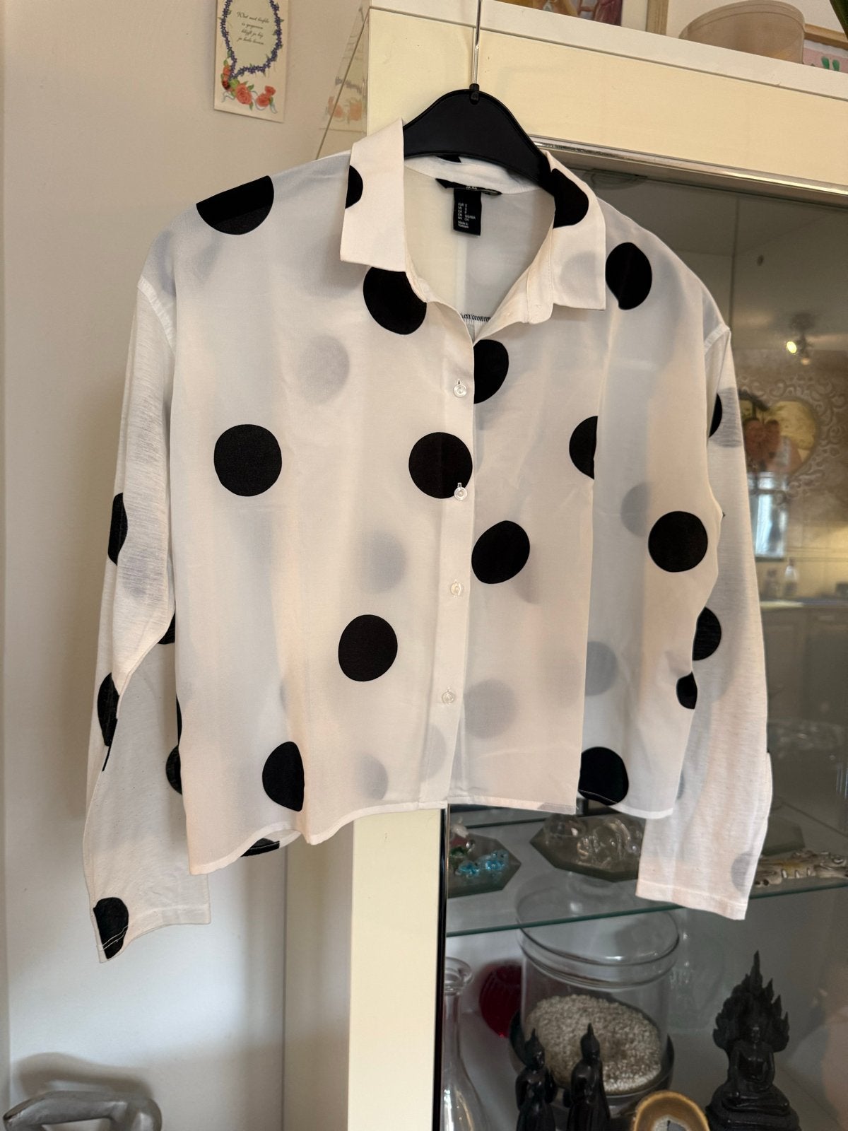 Witte blouse met zwarte stippen H&M maat S, Ophalen of Verzenden, Zo goed als nieuw, Maat 38/40 (M), Wit