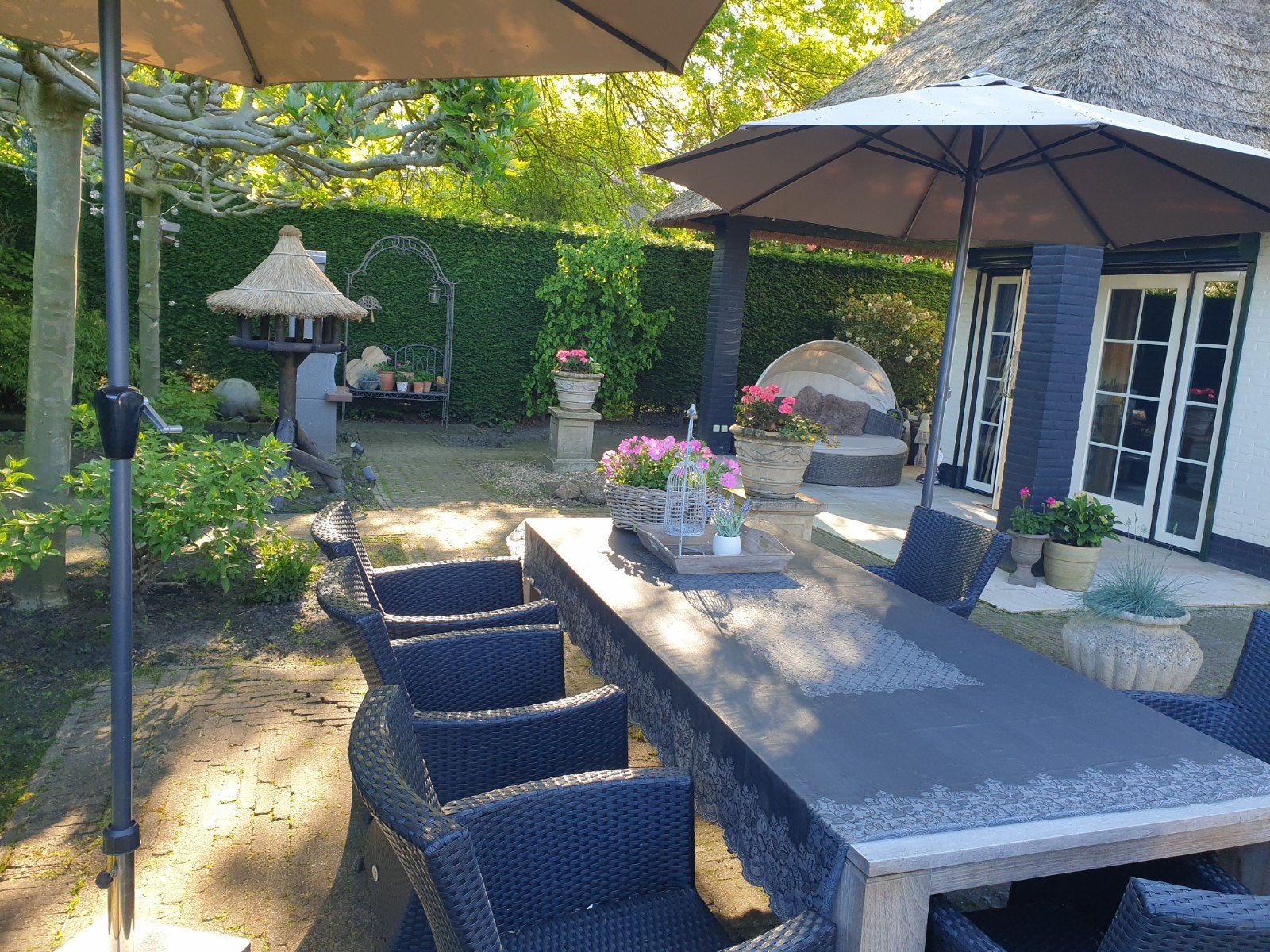 Wicker tuinstoelen en teakhouten tafel, Tuin en Terras, Ophalen, Gebruikt, Wicker