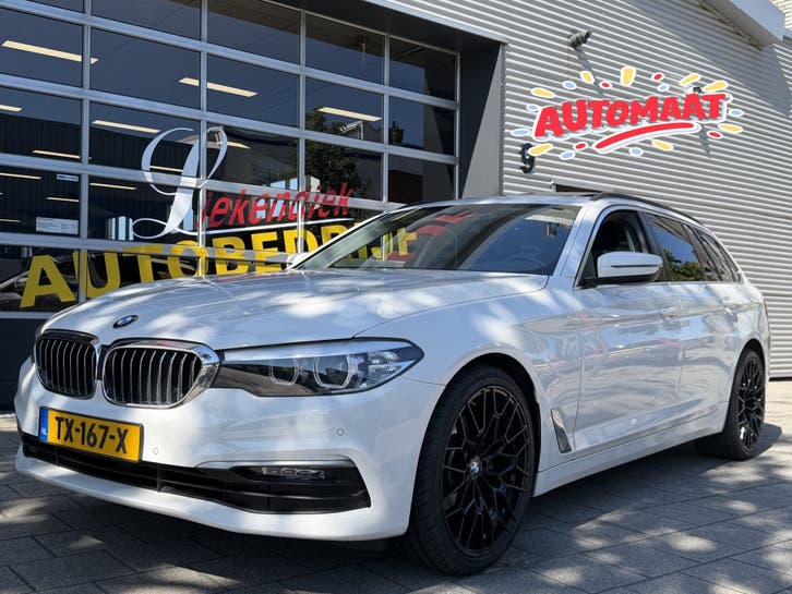 BMW 5-serie Touring 520i Executive - Panorama dak -Schuifdak