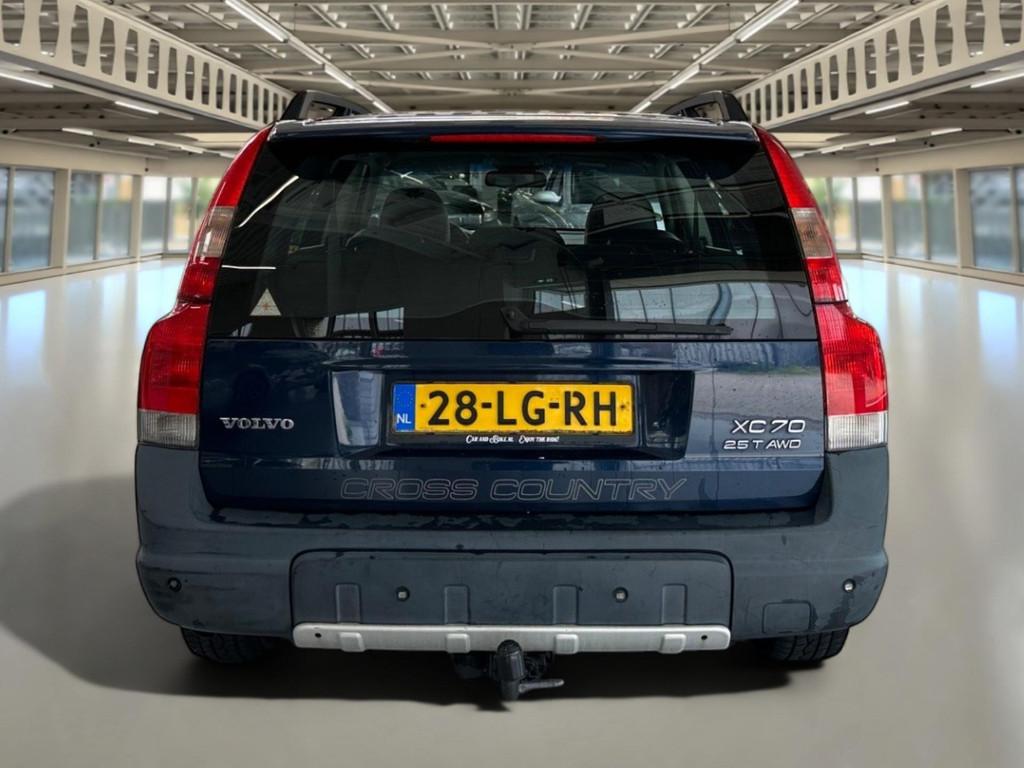 Volvo XC70 2.5 T Geartronic Comfort Line 3e bankje, trekhaak, Automaat, Blauw, XC70, 2521 cc