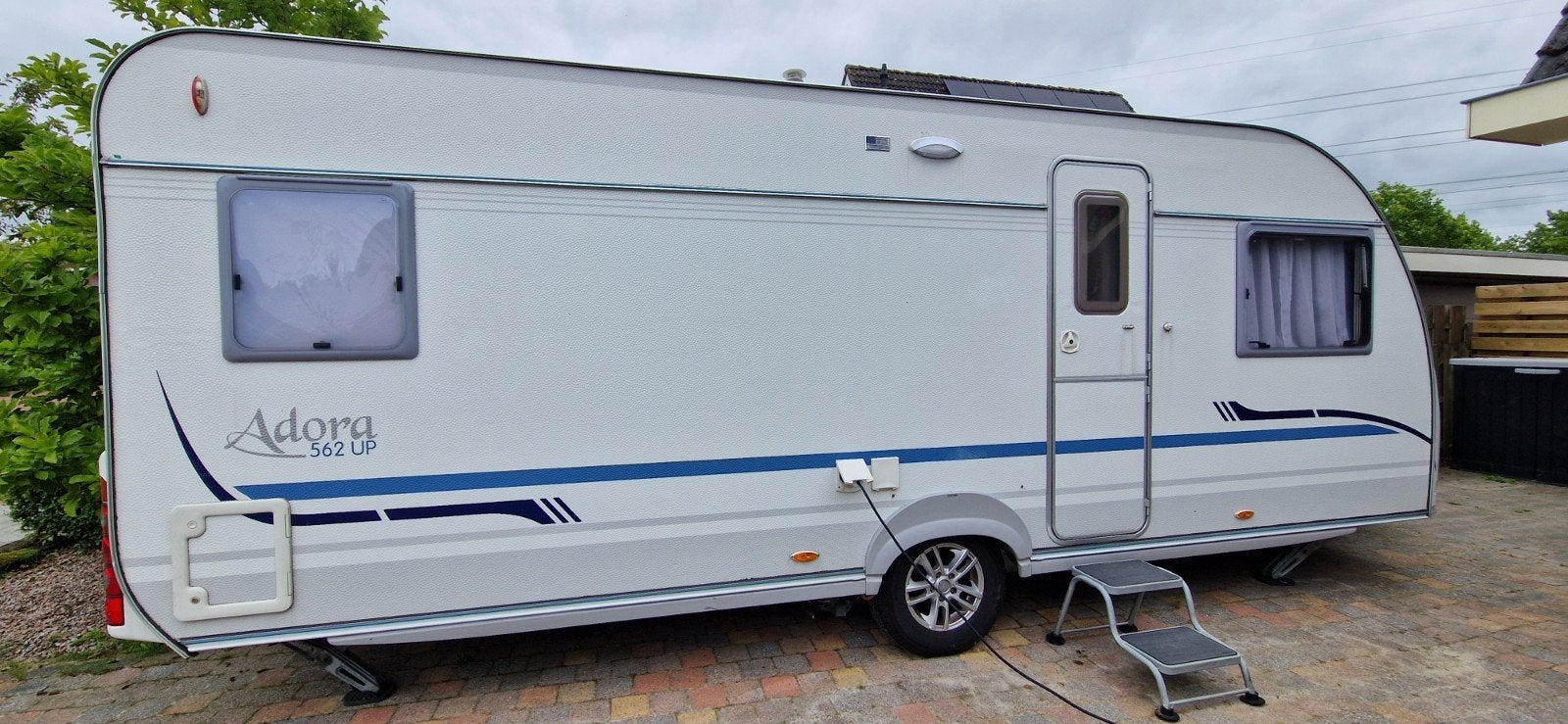 Adria adora 562 UP, Rondzit, Frans bed, Particulier, Adria