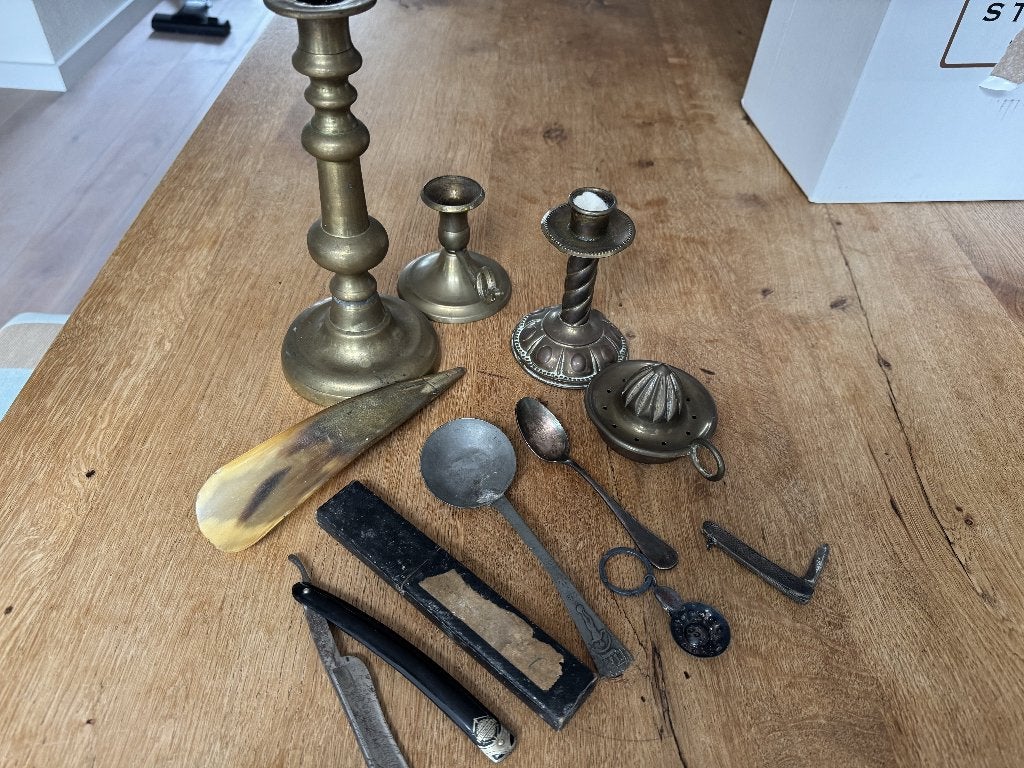 Oude spulletjes (alles in een koop), Ophalen