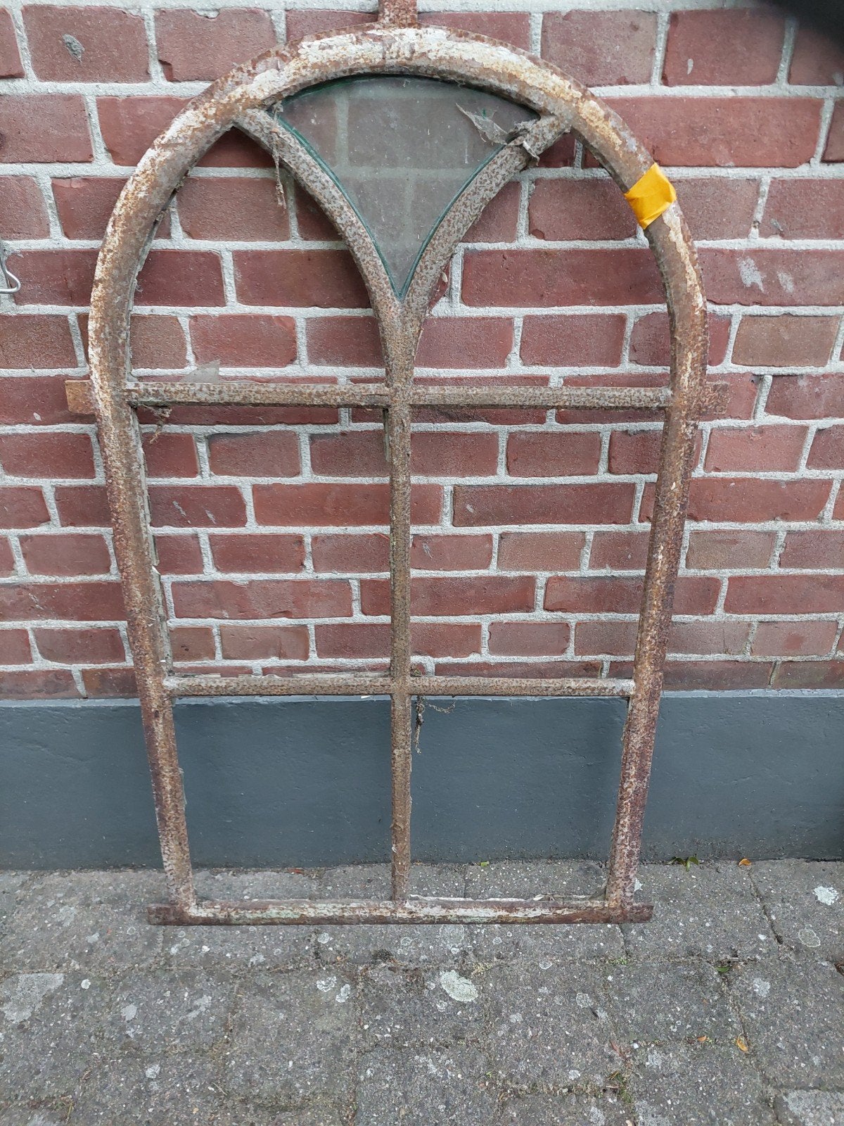 Een zeer mooi groot gietijzeren stalraam,  kerkraam., Ophalen, Gebruikt, Minder dan 80 cm, Minder dan 80 cm