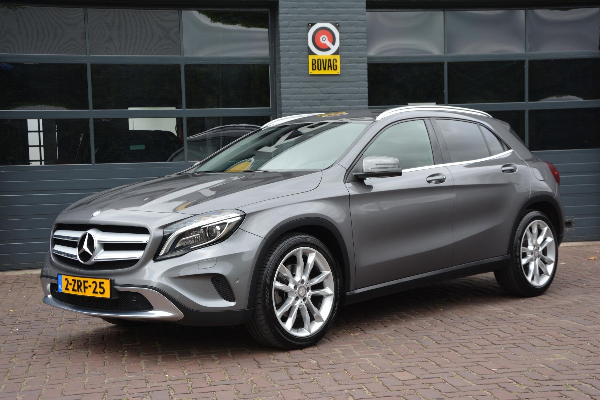 Mercedes-Benz GLA-klasse 250 Prestige, 12 maanden, Gebruikt, 4 cilinders, Navigatiesysteem