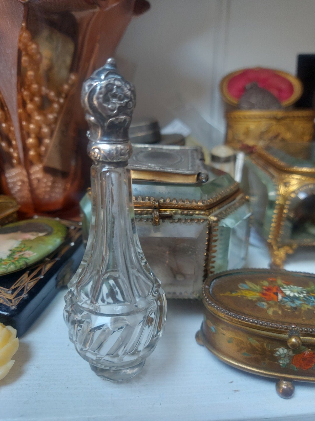 Prachtig klein antiek parfumflesje met zilveren dopje, Antiek en Kunst, Ophalen of Verzenden
