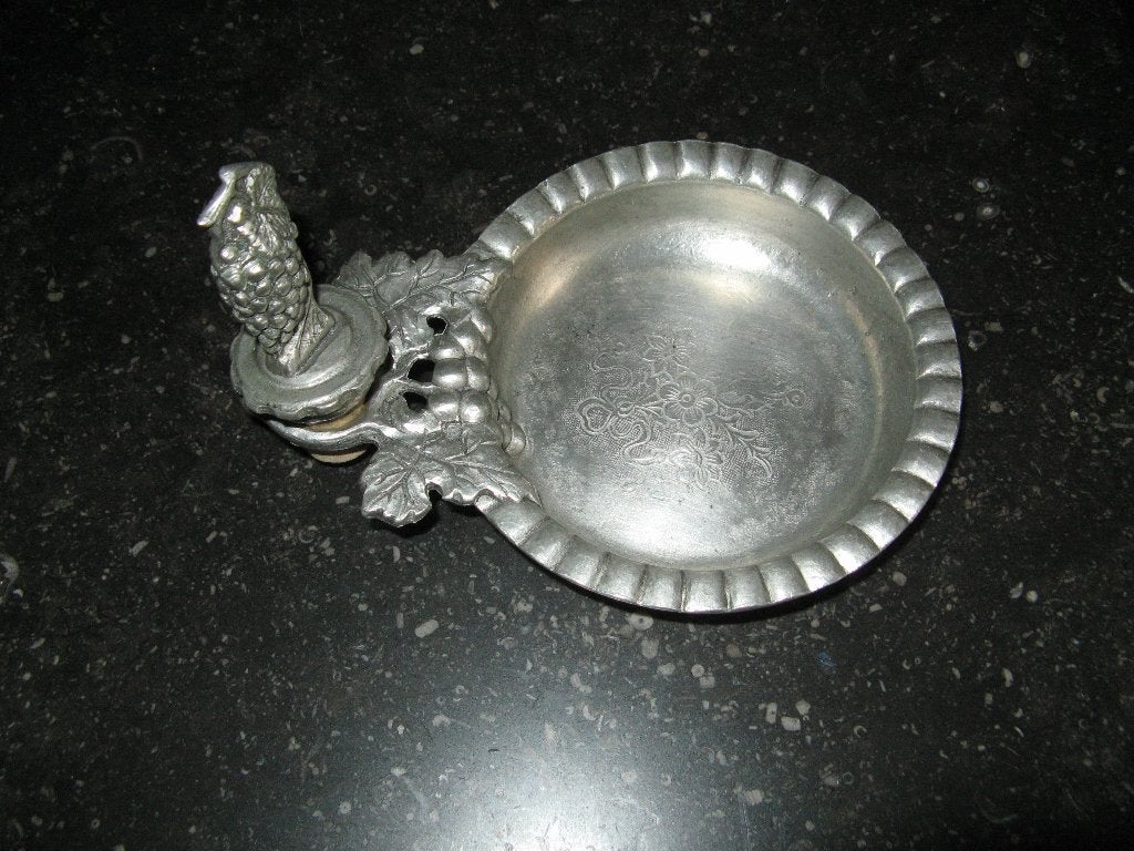 Tinnen wijnfles lekbak met druiven versierde kurk izgs, Antiek en Kunst, Antiek | Tin, Ophalen of Verzenden
