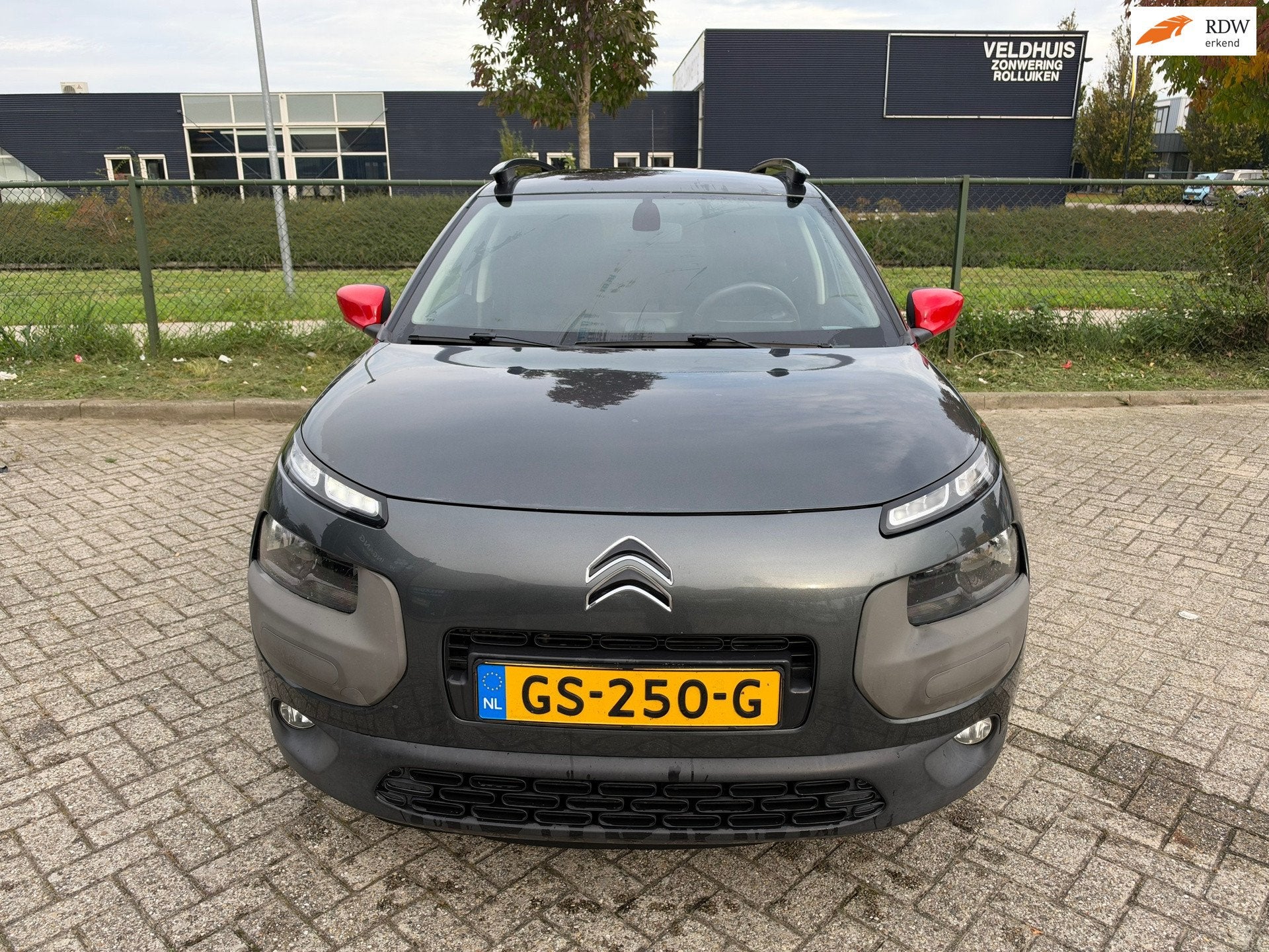 Citroen C4 Cactus Citroën C4 Cactus 1.6 BlueHDi Shine | Lux, Auto's, Voorwielaandrijving, Gebruikt, 96 €/maand, Bedrijf