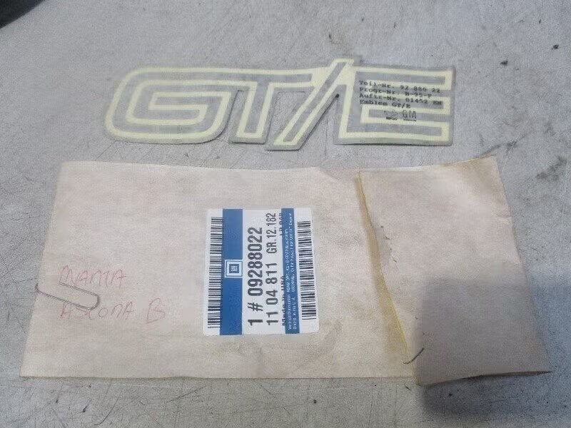 EMBLEEM Opel Manta B (58 / 59) (01-1975/08-1988) (9288022), Bahnhofsplatz 65423 Rüsselsheim am Main, DE, Gebruikt, Opel, Opel Automobile GmbH