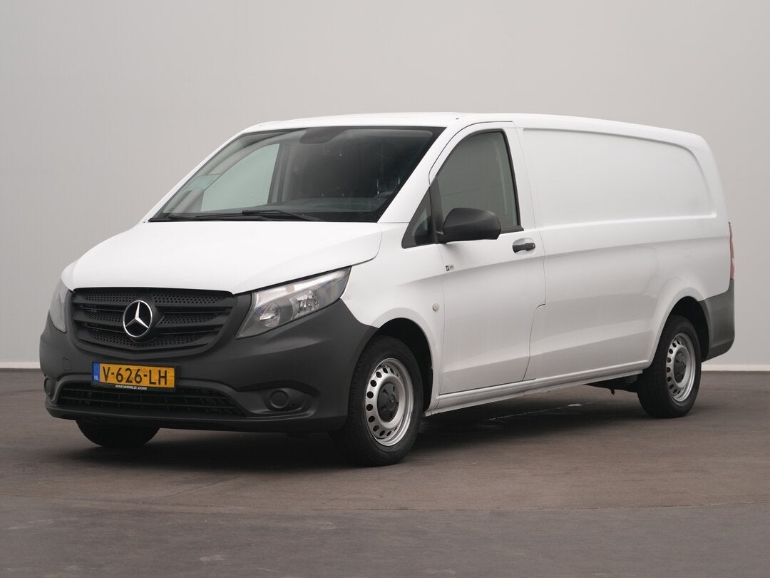 Mercedes Vito 116 Gesloten bestelwagen Trekhaak L3H1 XL Navi, Auto's, Euro 5, Gebruikt, 4 cilinders, 2000 kg