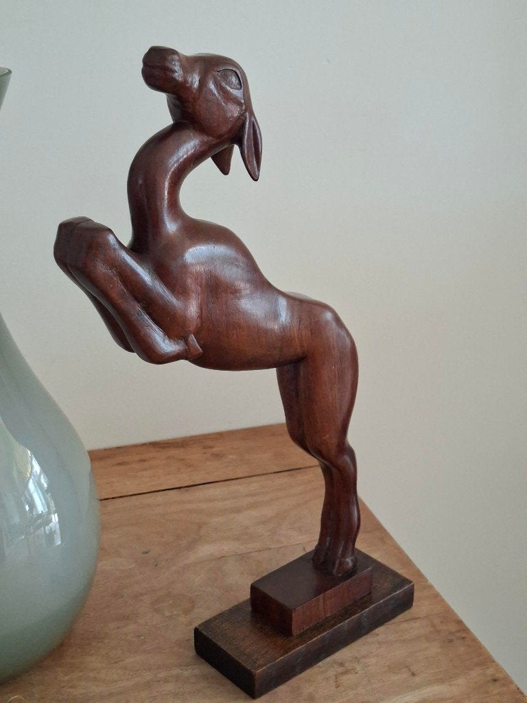 art deco houten beeld sculptuur springend hert, ree, Antiek en Kunst, Art deco, Ophalen of Verzenden, Zoogdier, 20 - 50 cm