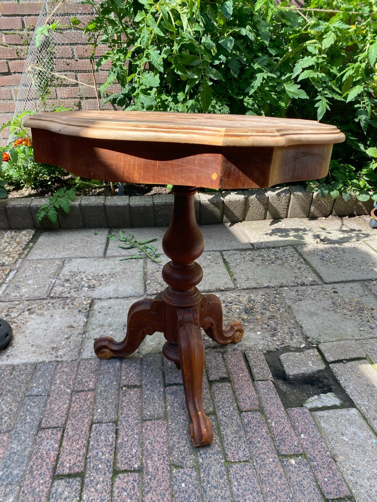 Antieke bijzettafel met inlegwerk, Antiek en Kunst, Antiek | Meubels | Tafels, Ophalen of Verzenden
