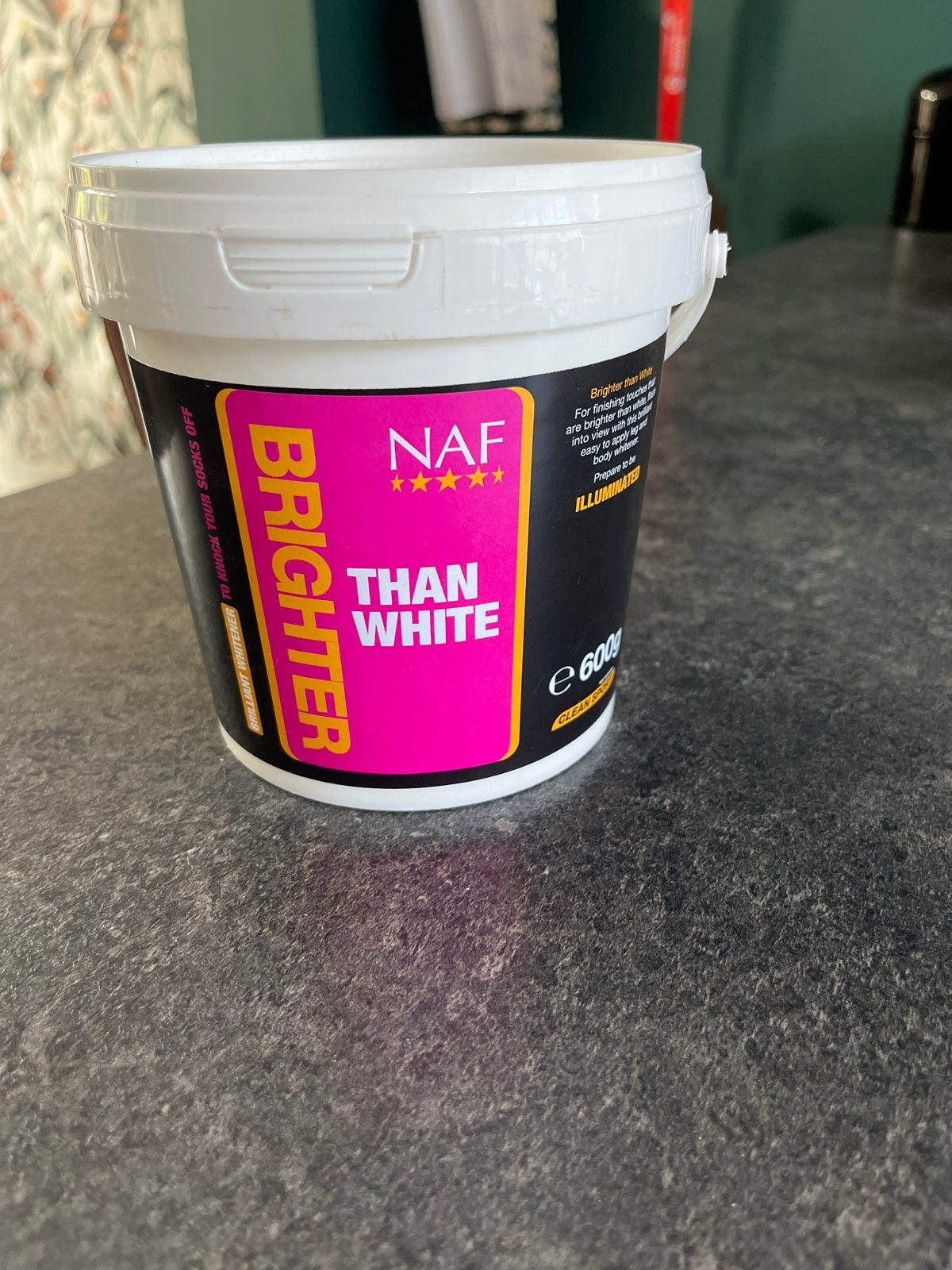 Naf brighter than white, Dieren en Toebehoren, Ophalen of Verzenden