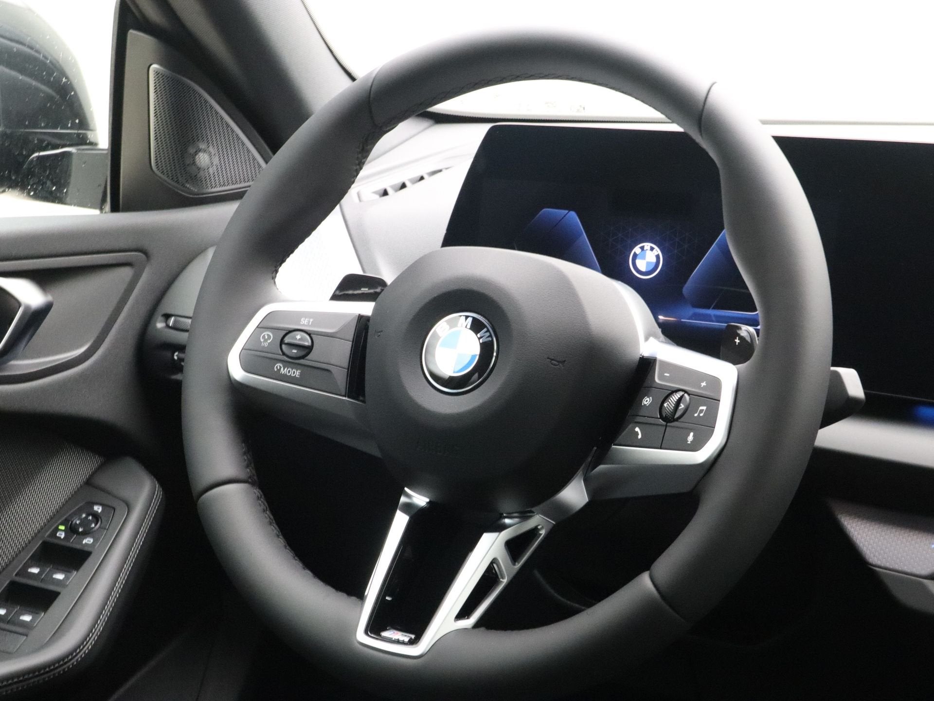 BMW 2 Serie 220 Gran Coupé M Sport Design (bj 2026), Auto's, 156 pk, Met garantie (alle), Zwart, Origineel Nederlands