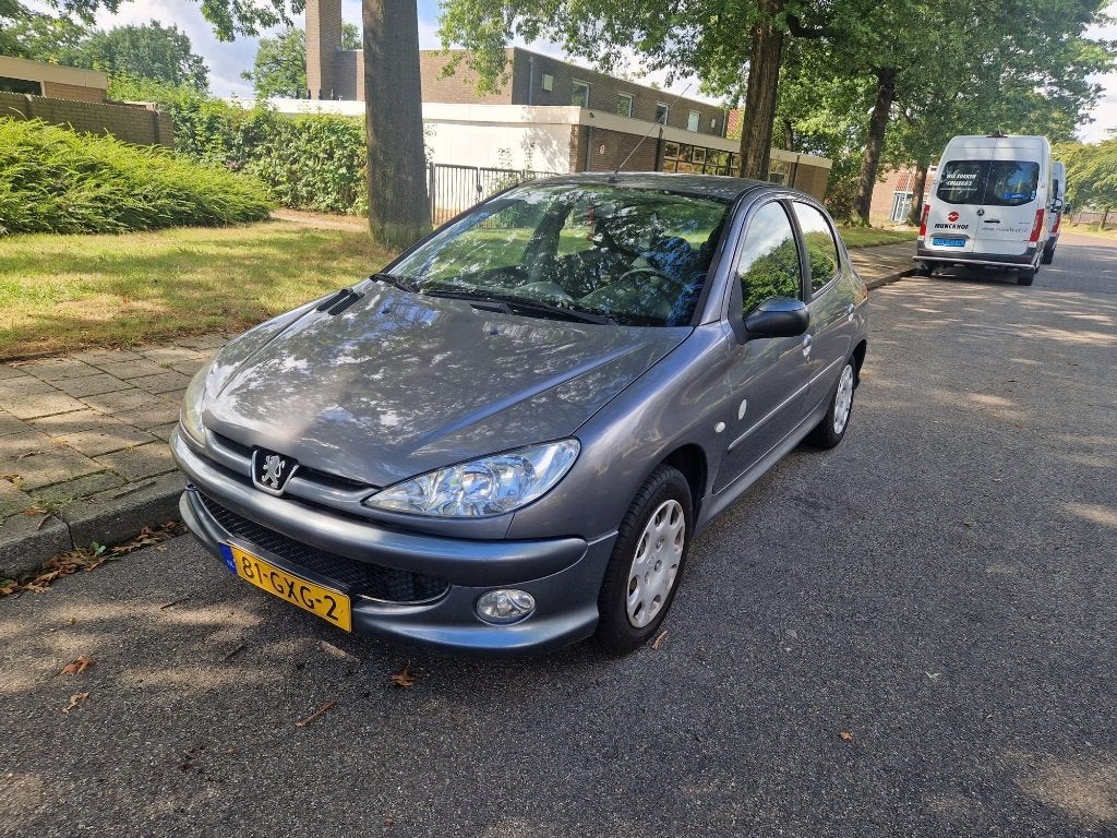 Peugeot 206 1.4 5D 2008 I Lees advertentie!, Voorwielaandrijving, 31 €/maand, 4 cilinders, Origineel Nederlands