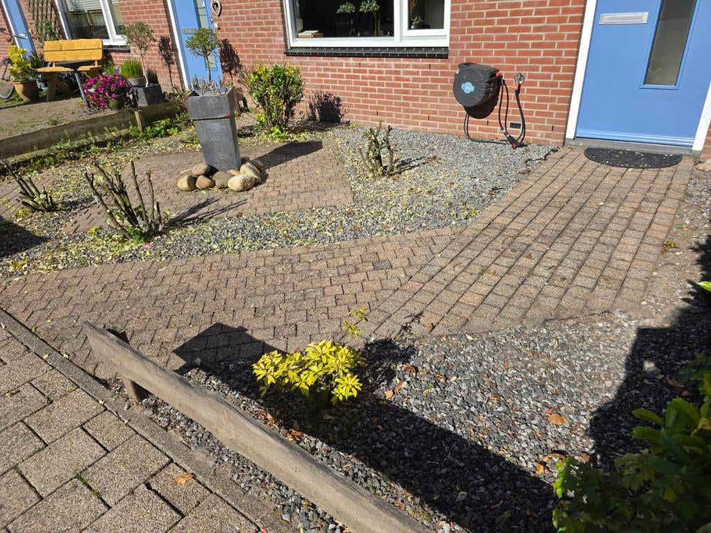 Gratis af te halen: Koppelstones en antraciet split, Ophalen of Verzenden, Beton, Terrastegels