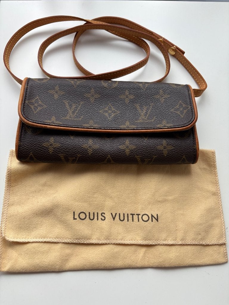 Louis Vuitton Monogram Canvas Twin Pochette Crossbody Bag, Sieraden, Tassen en Uiterlijk, Tassen | Damestassen, Verzenden, Zo goed als nieuw