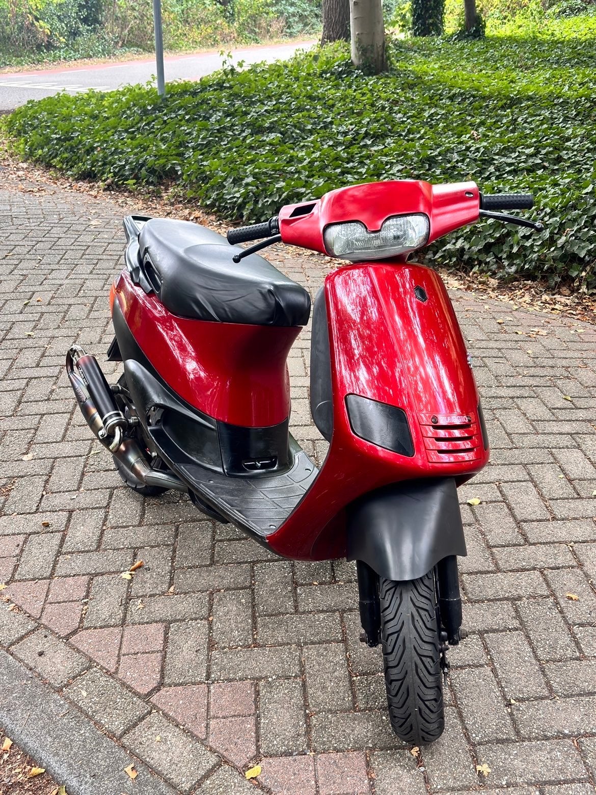 Piaggio Zip type 3. 70cc - Rood, met Yasuni R uitlaat, Ophalen, Gebruikt, Maximaal 45 km/u, Zip