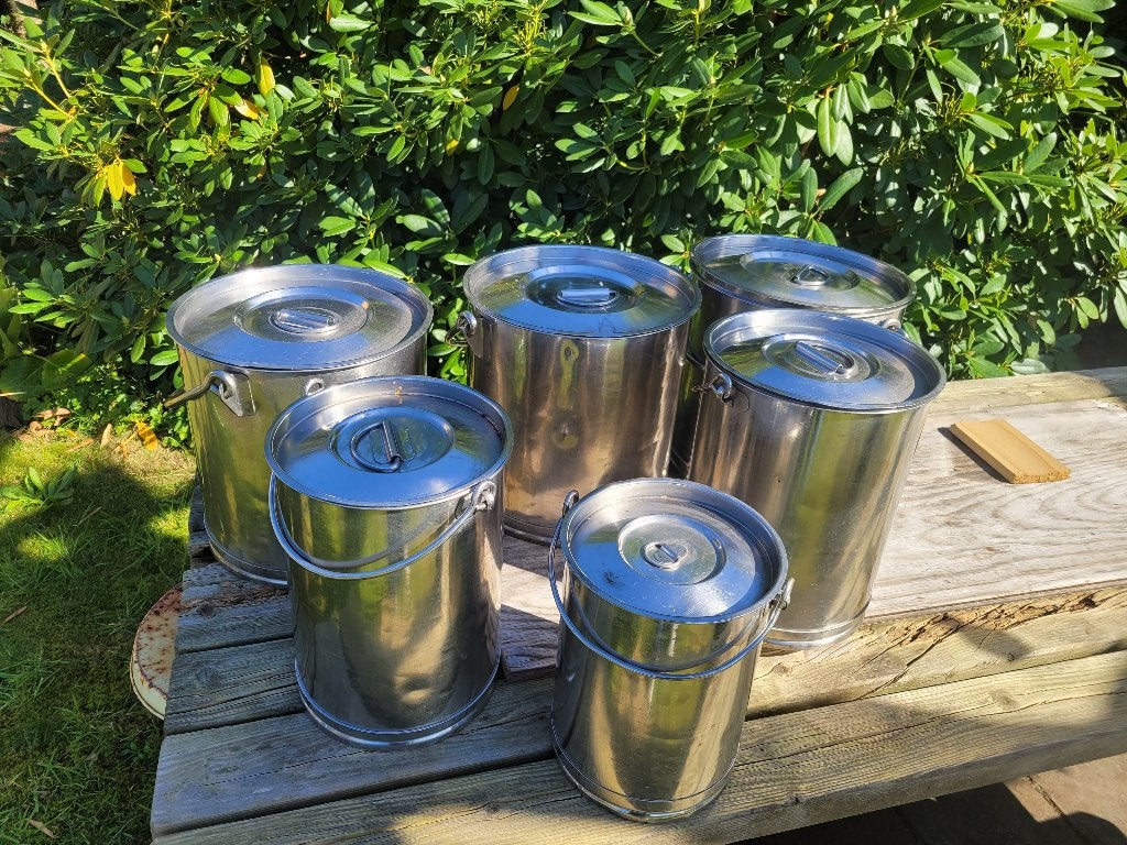 Vintage AMSTA rvs emmers /kannen 6 stuks origineel Zweeds, Ophalen, Gebruikt, RVS, Met deksel