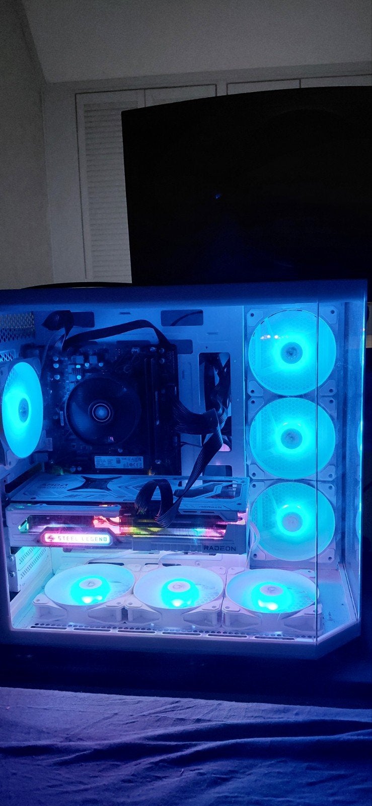 Game PC , Rx 9070 Xt, amd ryzen 7 5700x 32gb ram, Ophalen, Zo goed als nieuw, Gaming, 4 Ghz of meer
