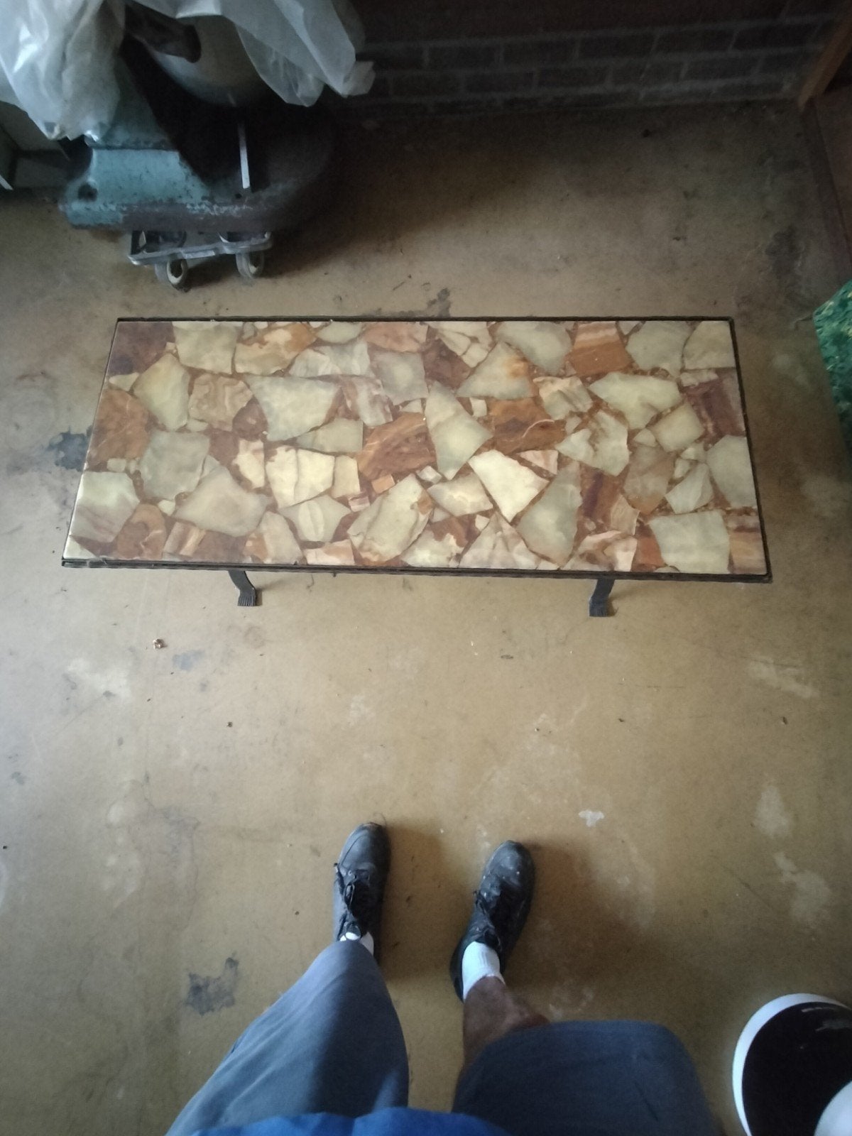 Salontafel met marmeren blad en smeedijzeren onderstel, Ophalen