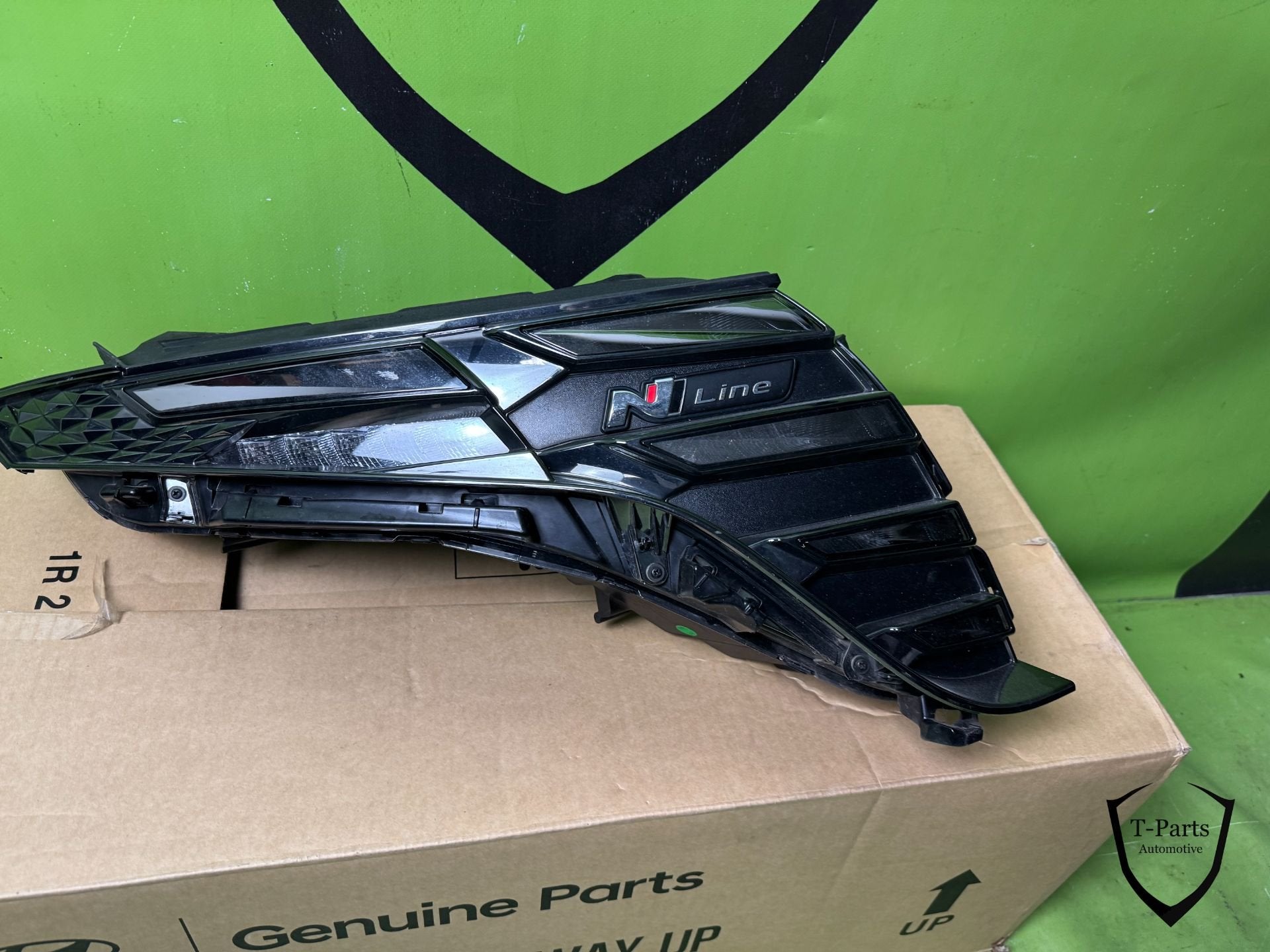 hyundai tucson n line koplamp rechts 92208n7400 led, Gebruikt, Heolleung-ro 12
06797  Seoul, Ophalen of Verzenden, Info@hyundai.com