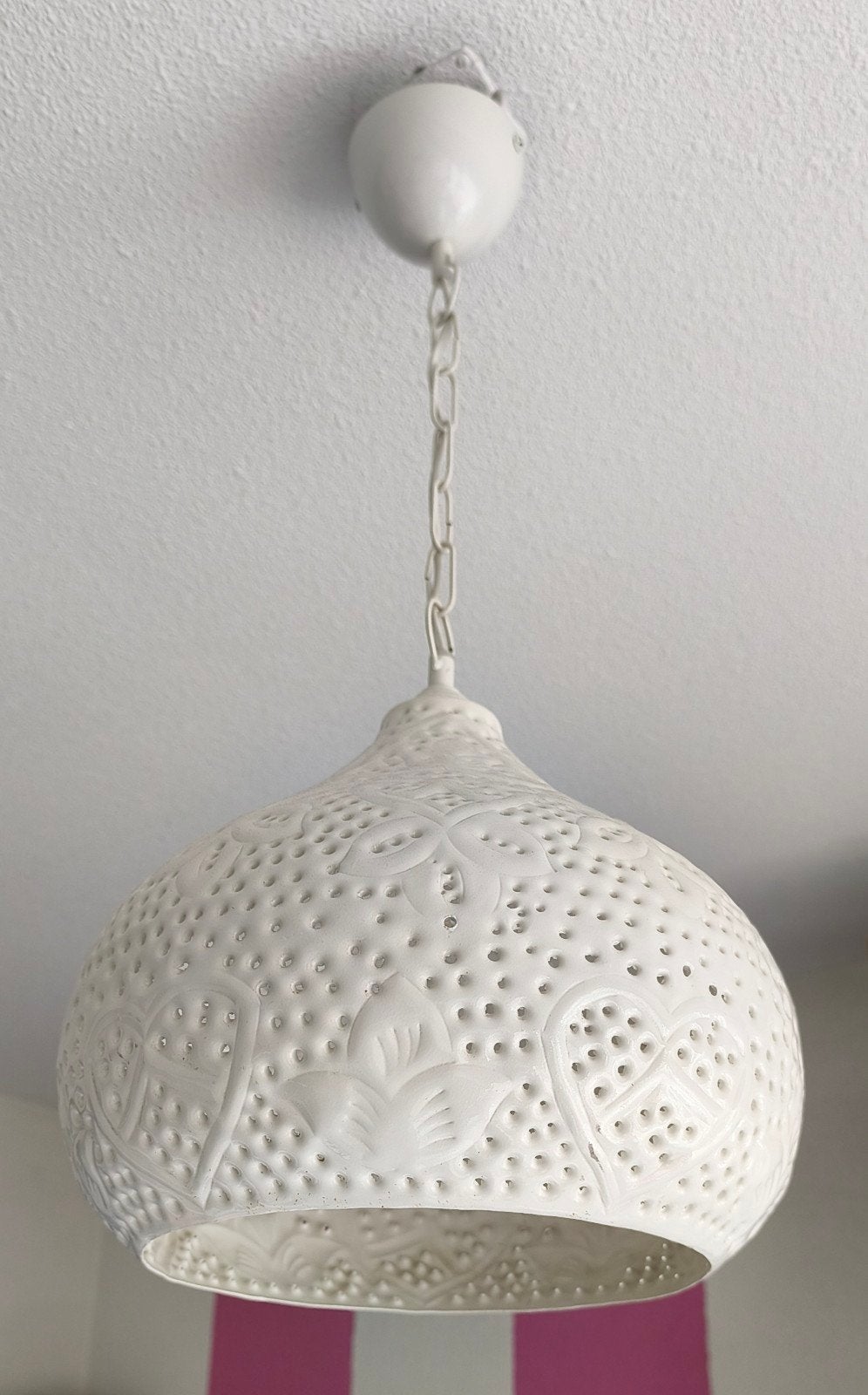 Mooie witte Oosterse\marokkaanse Filigrain Hanglamp 26x28 cm, Zo goed als nieuw, Oosters, Marokkaans, Ibiza style, landelijk, Metaal