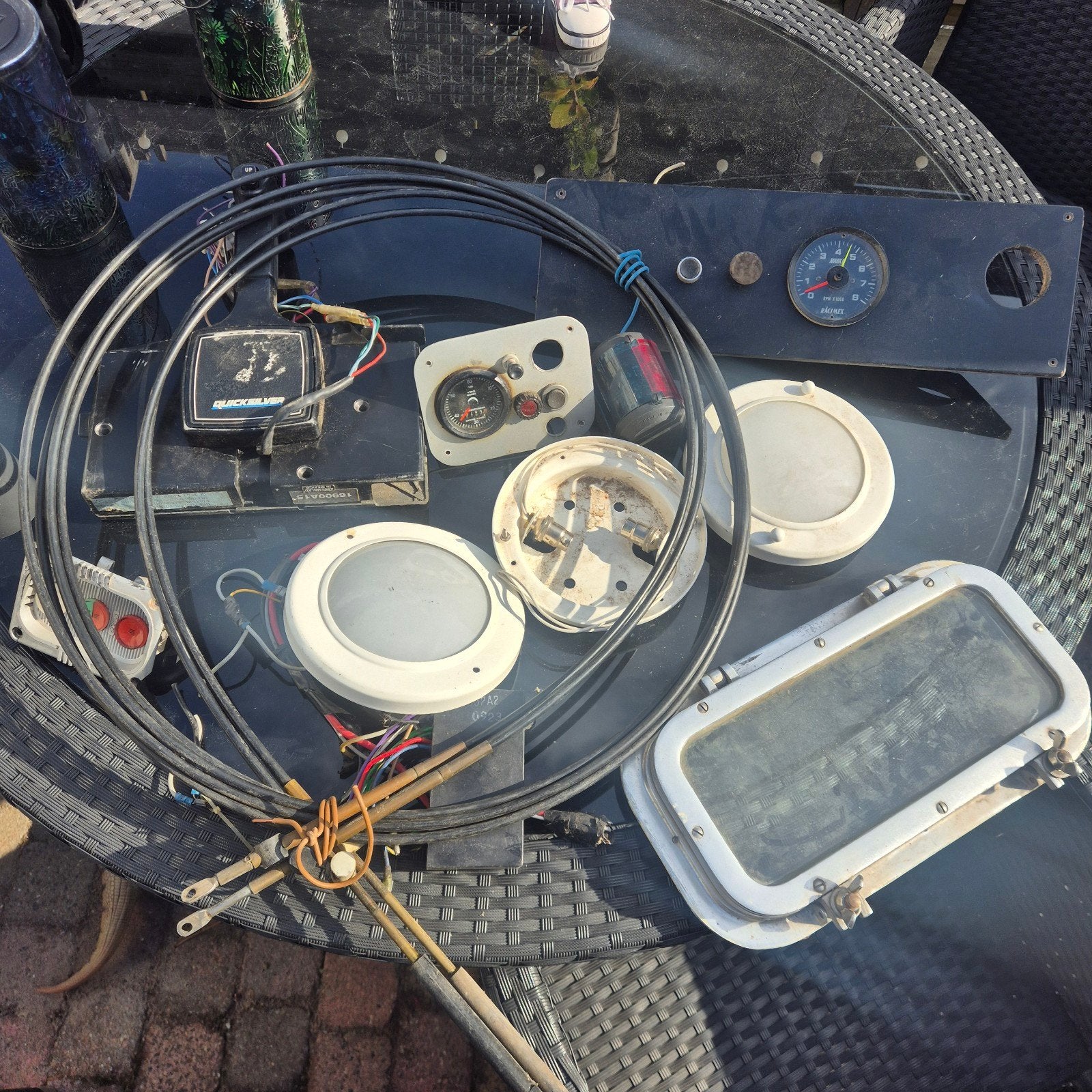 Diverse bootonderdelen: lampen, meters, raam en meer, Watersport en Boten, Ophalen of Verzenden, Gebruikt, Overige typen, Zeilboot of Motorboot