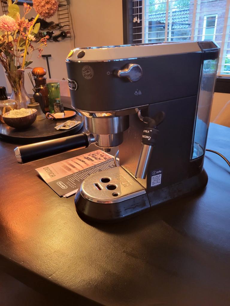 Delonghi dedica, Ophalen, Zo goed als nieuw, Espresso apparaat, Gemalen koffie