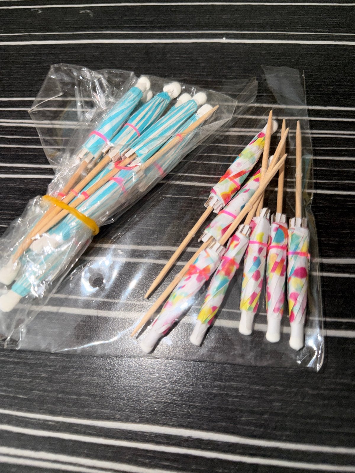 Decoratieve parapluutjes voor taart, ijs of cocktails, Ophalen of Verzenden, Nieuw, Versiering, Verjaardag