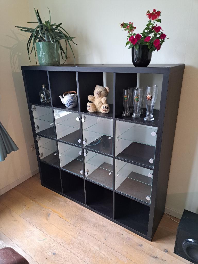 Vitrinekast IKEA, Huis en Inrichting, Kasten | Vitrinekasten, Ophalen, 100 tot 150 cm, Moderne vitrinekast, Glas