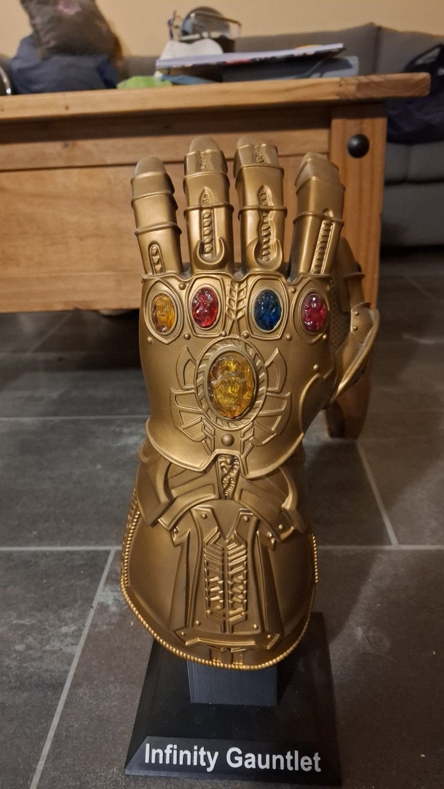 Marvel Avengers Infinity Gauntlet Thanos Handschoen, Ophalen of Verzenden, Zo goed als nieuw