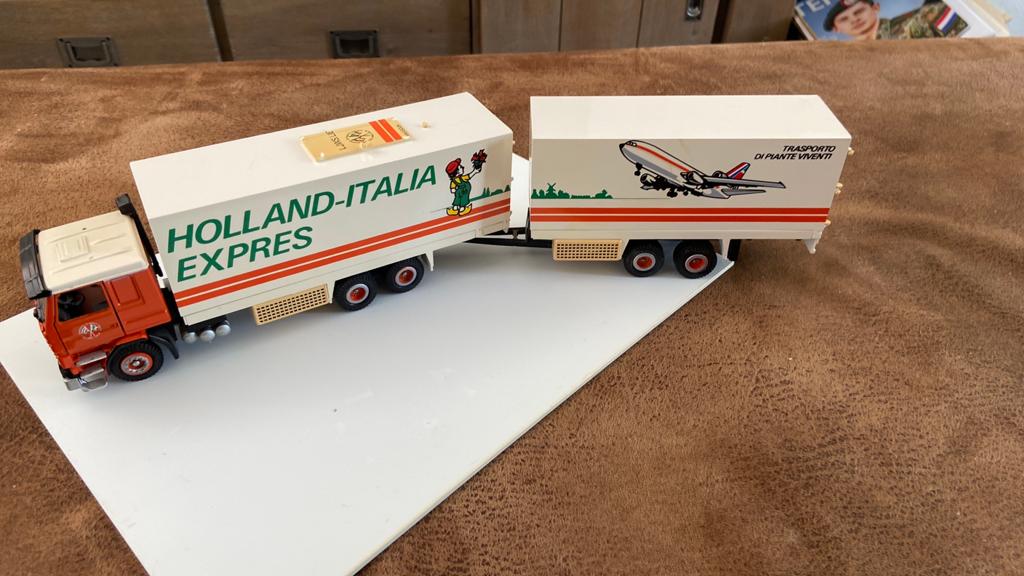 Tekno scania 112 M Holland-Italia, Ophalen of Verzenden, Zo goed als nieuw, Bus of Vrachtwagen, Tekno