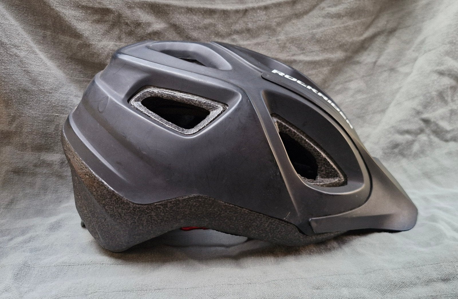 B'Twin ST 100 Fietshelm / Skatehelm Zwart - Maat 57-62cm, Gebruikt, Overige maten, Ophalen of Verzenden, B'Twin
