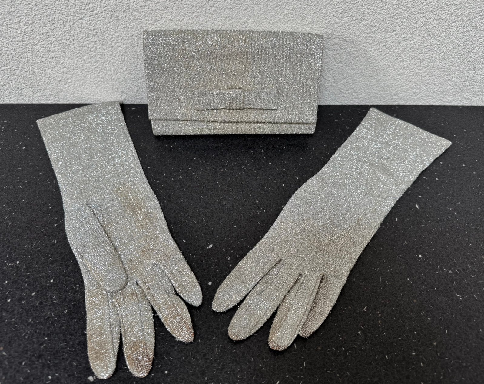 vintage set zilver Lurex avondhandschoenen + clutch, Ophalen of Verzenden, Dames
