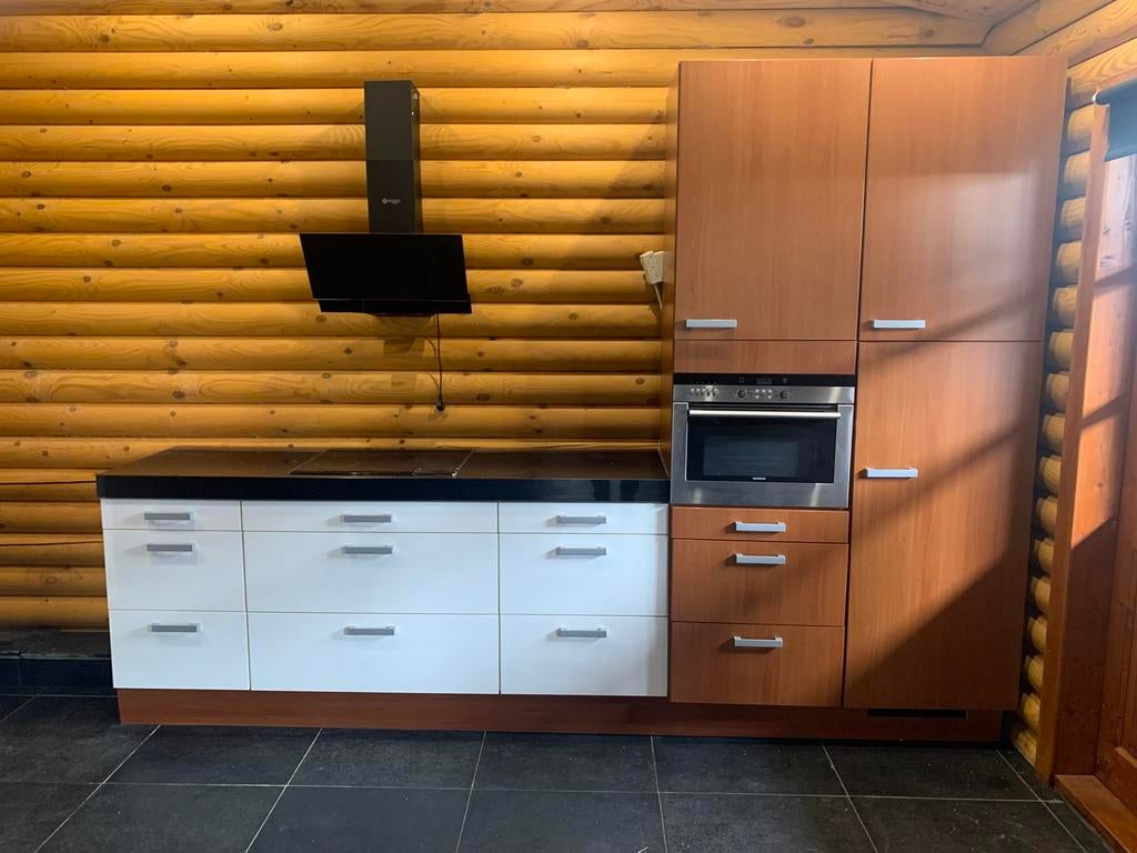 Complete keuken met zwart granieten blad en inbouwapparatuur, Wit, Overige typen, Graniet of Steen, Ophalen of Verzenden