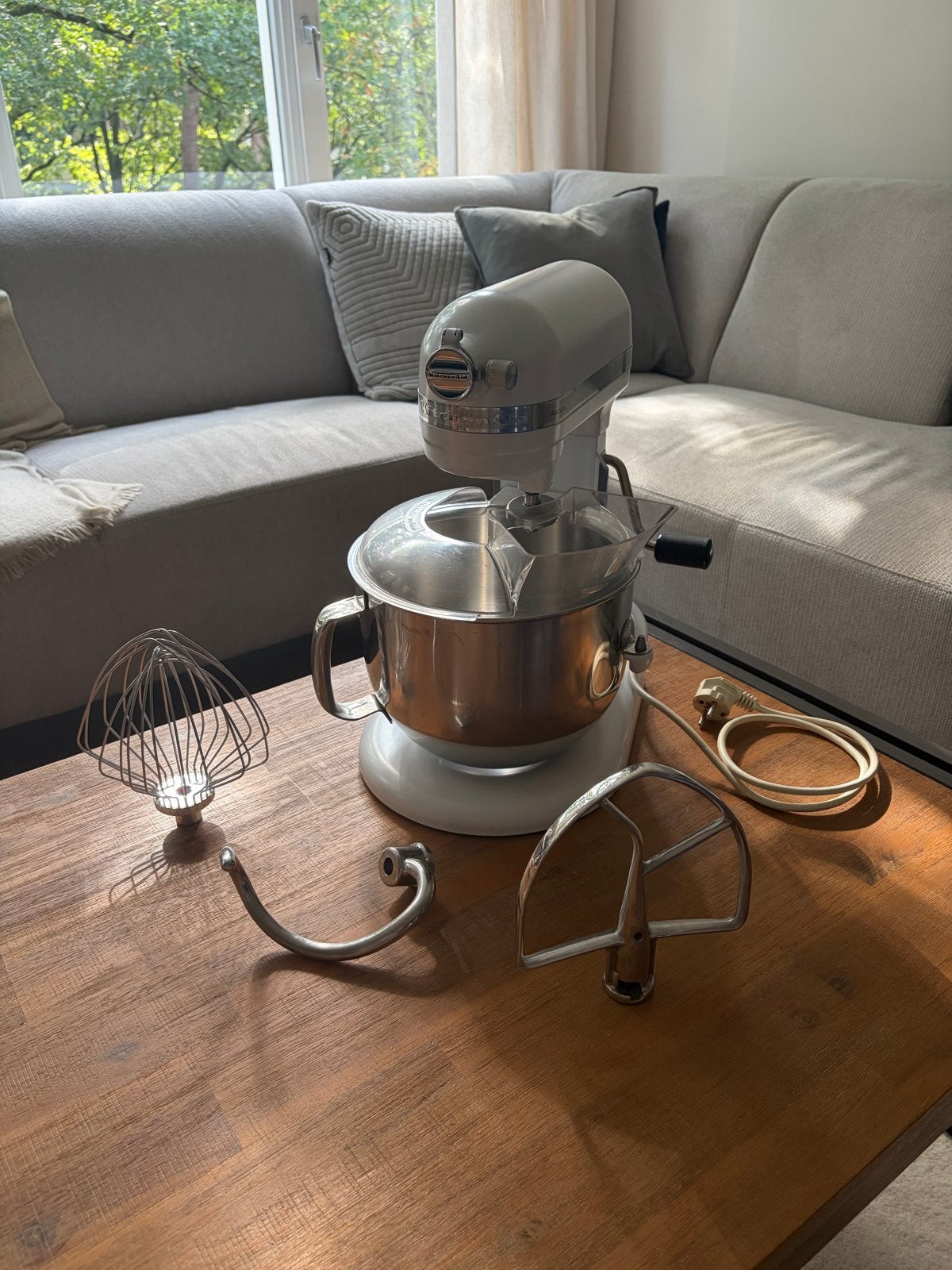 Kitchenaid Artisan Keukenmixer (5KSM7580 - 6.9L/7qt), Ophalen, 4 liter of meer, 3 snelheden of meer, Zo goed als nieuw