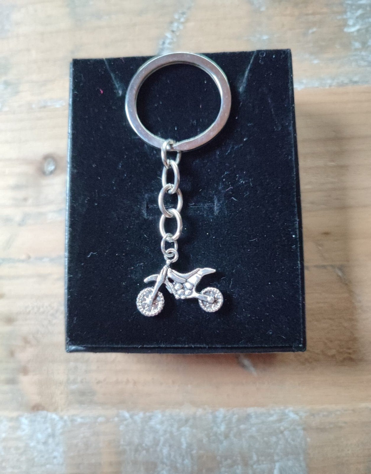 Nieuwe sleutelhanger met motorfiets design, Verzenden, Nieuw, Transport