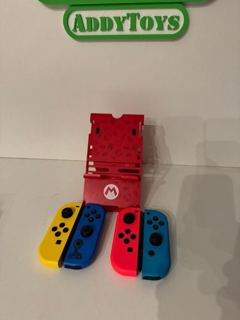 Diverse Originele Joycons, Pro controllers, powerbank etc., Spelcomputers en Games, Games | Nintendo Switch, Ophalen, Overige genres