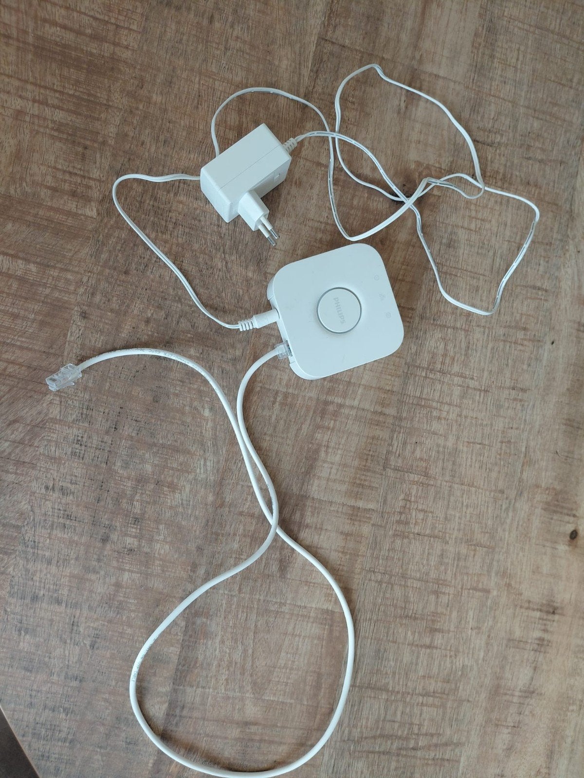 Philips Hue Bridge V2 met adapter en ethernetkabel, Ophalen of Verzenden, Zo goed als nieuw