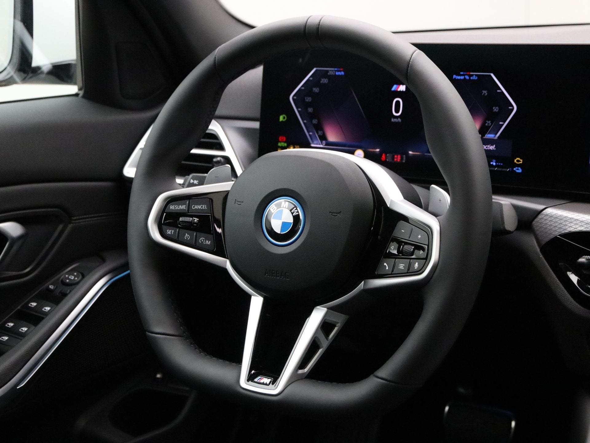 BMW 3 Serie 330e M sport (bj 2026, automaat), Auto's, Automaat, 1998 cc, Achterwielaandrijving, 4 cilinders
