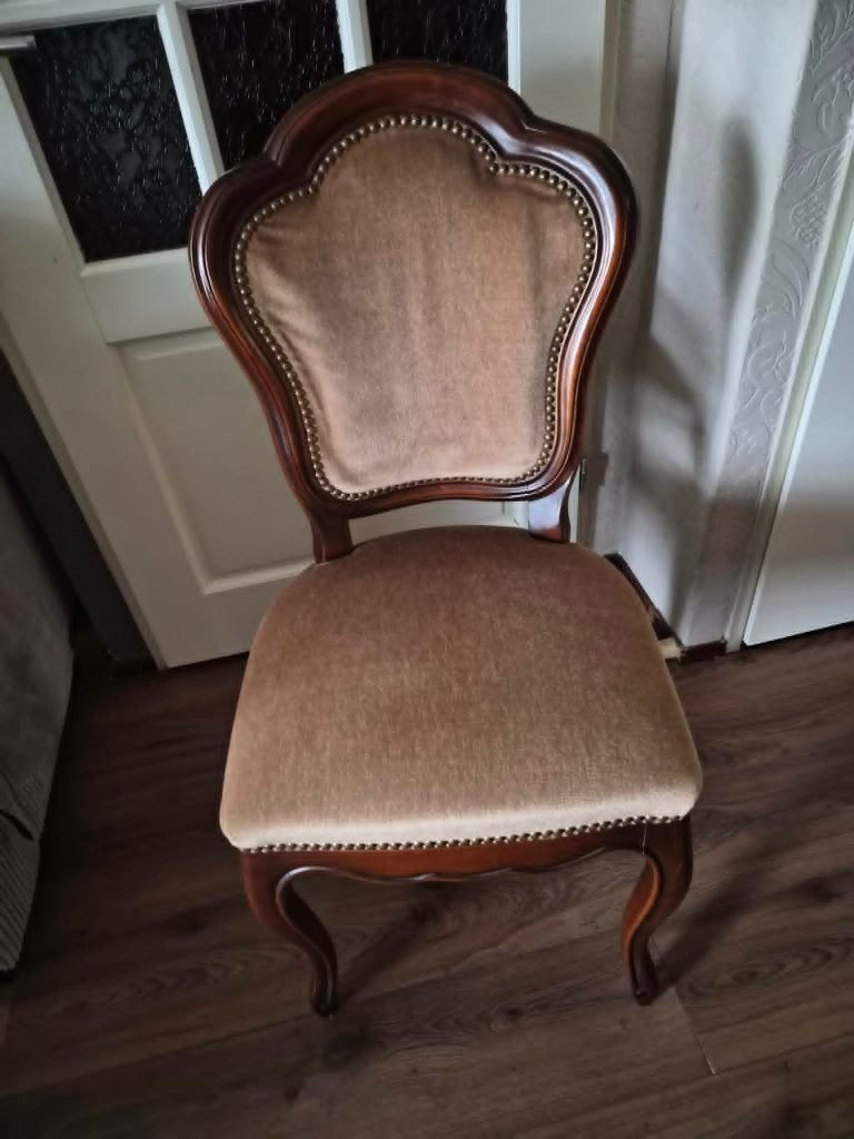 Notenhouten stoelen, Ophalen, Hout, Bruin, Zo goed als nieuw