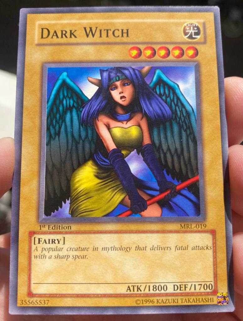 Yu-Gi-Oh! Dark Witch MRL 1st Edition Old US Print !, Ophalen of Verzenden, Gebruikt, Losse kaart