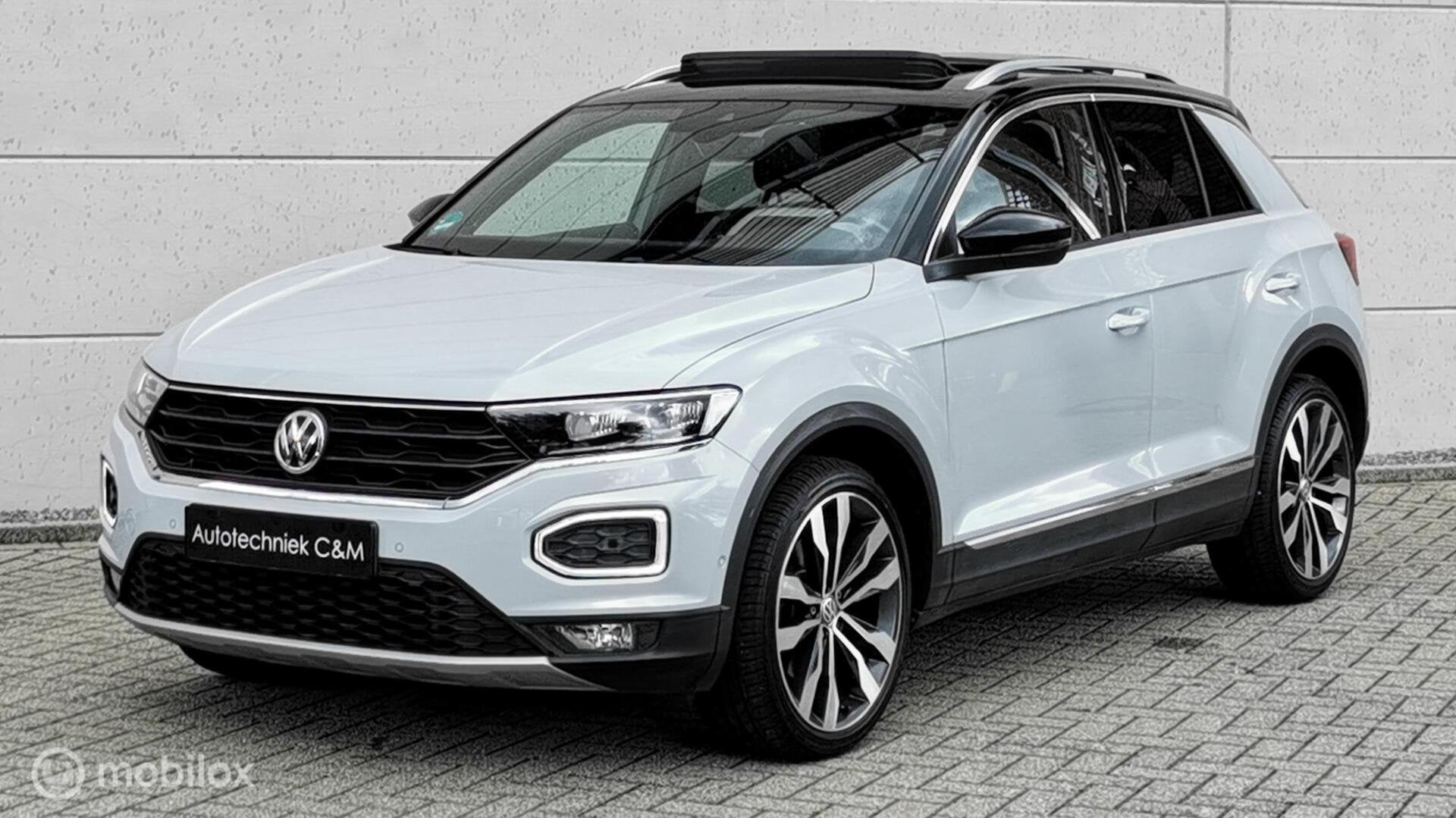 VOLKSWAGEN T-ROC 2.0 TSI 4MOTION SPORT/190PK/DSG/ACC/PANO/DC, Automaat, 15 km/l, Zwart, 1984 cc