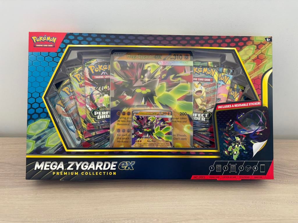 Pokémon Mega Zygarde Ex Premium Collection Box english, Ophalen of Verzenden, Nieuw, Foil