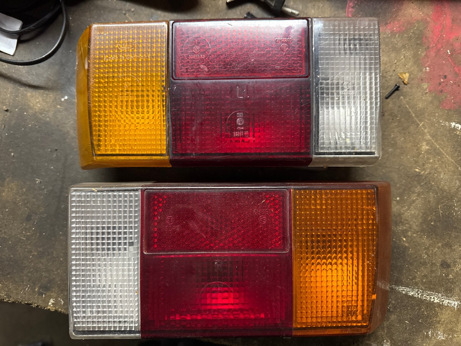 Volkswagen Golf/ Caddy MK1 Achterlichten (Set van 2), Ophalen of Verzenden, Gebruikt, Volkswagen