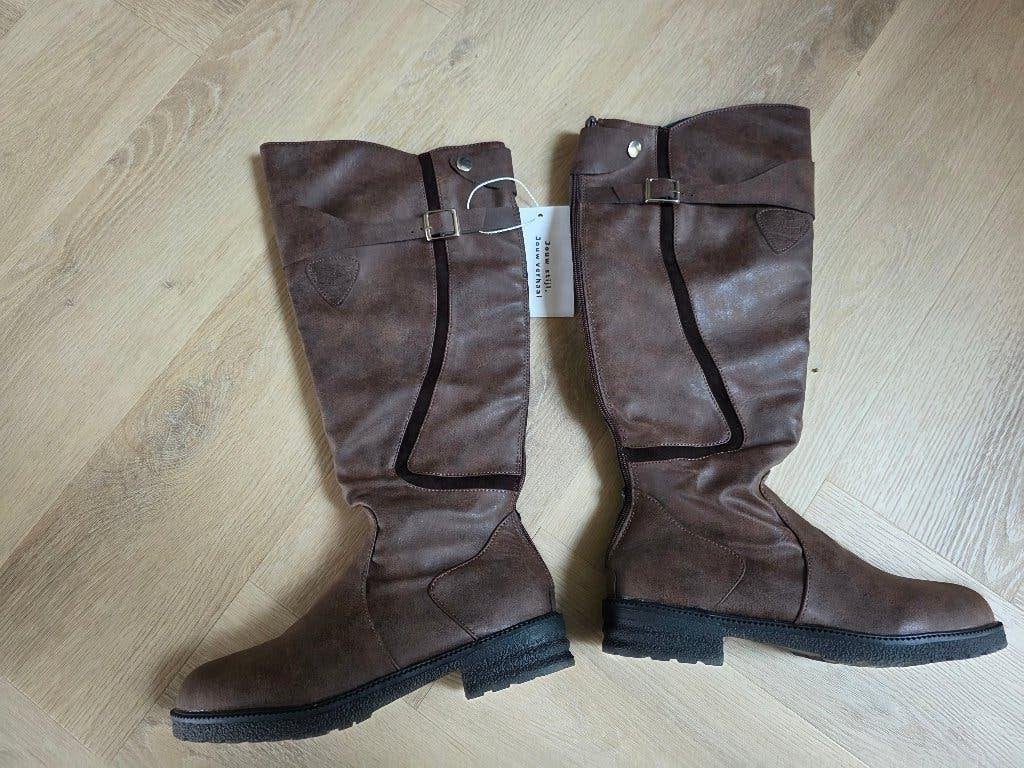 Winter laarzen (wandelen/op stal), nieuw, Maat 39, Kleding | Dames, Hoge laarzen, Bruin, Nieuw, Ophalen of Verzenden