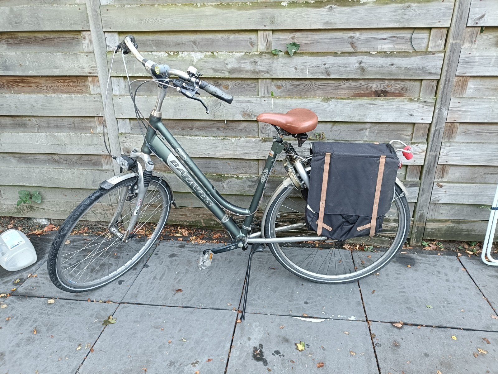 Batavus damesfiets met versnellingen en verlichting, Ophalen, Gebruikt, Velgrem, Batavus