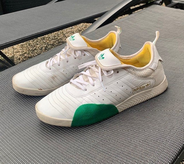 ***Adidas*** sneakers heren maat 44 - limited edition, Wit, Ophalen of Verzenden, Adidas, Sneakers of Gympen